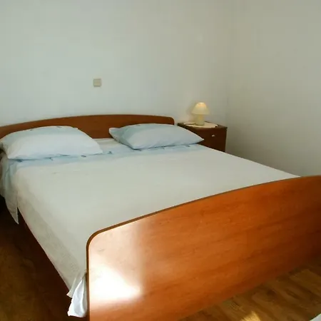 Kuzman 1 *